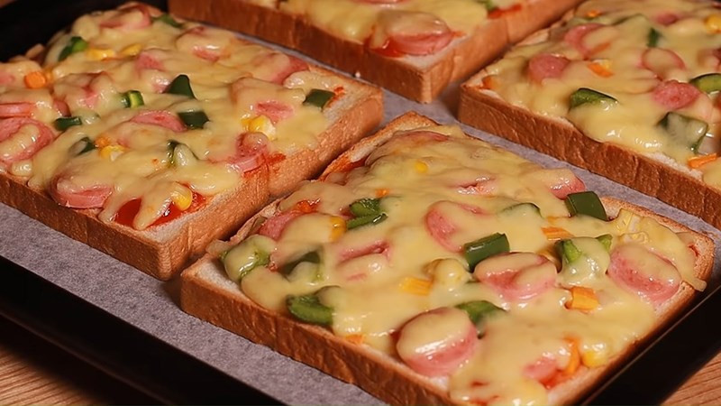 Pizza sandwich nhanh gọn cho bữa sáng tại nhà