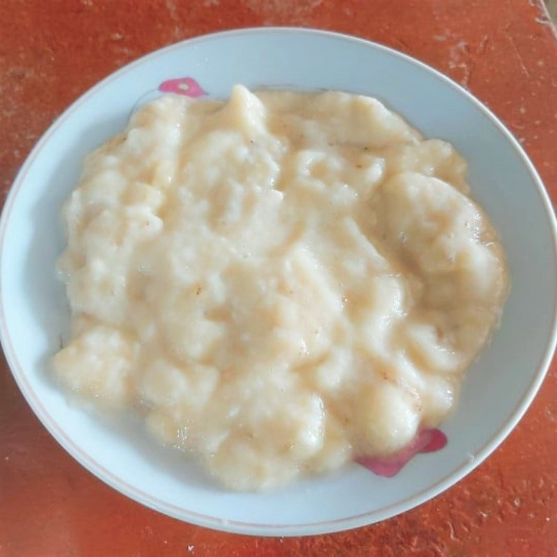 Sơ chế chuối để làm bánh chuối hấp bột gạo