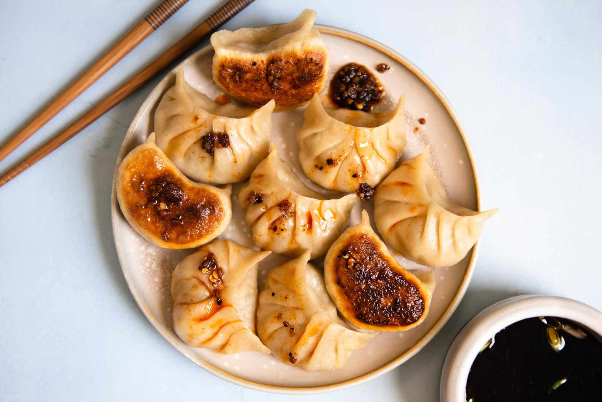 Sủi cảo hấp nóng hổi, vỏ bánh mềm dai