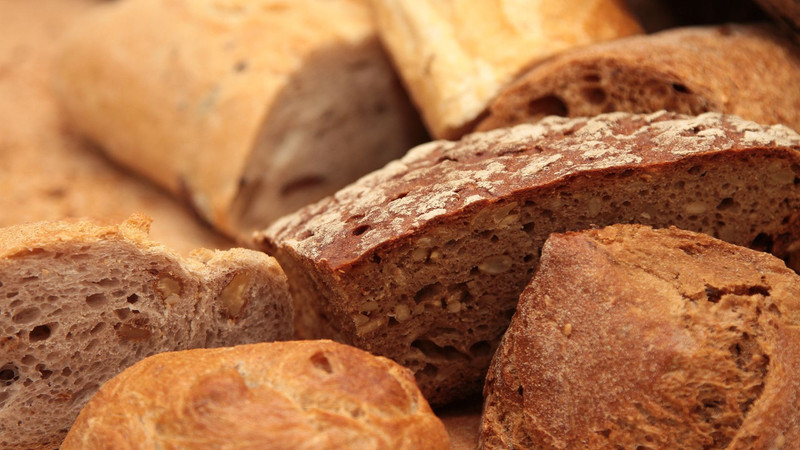 Thưởng thức bánh mì sữa vào buổi sáng để tối ưu năng lượng