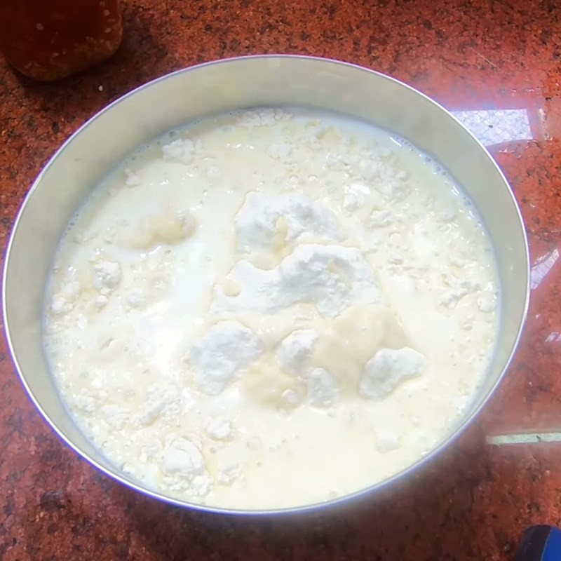 Trộn bột bánh rán Doremon