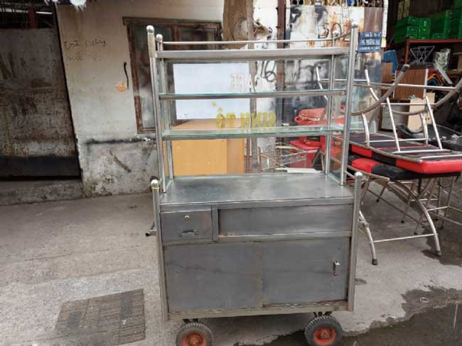 Xe bánh mì chả cá thanh lý xuống cấp, mẫu mã lỗi thời