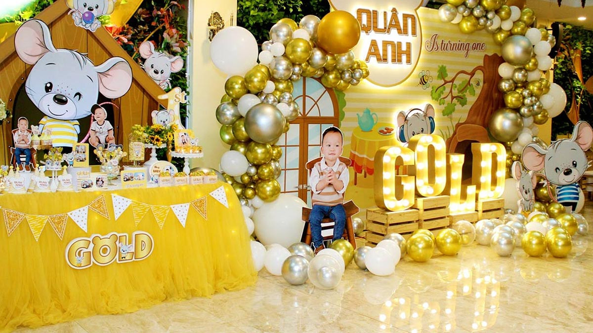 Background sinh nhật màu vàng đẹp