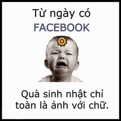 Bạn bè nâng ly chúc mừng sinh nhật vui vẻ, không khí tiệc tùng thân mật