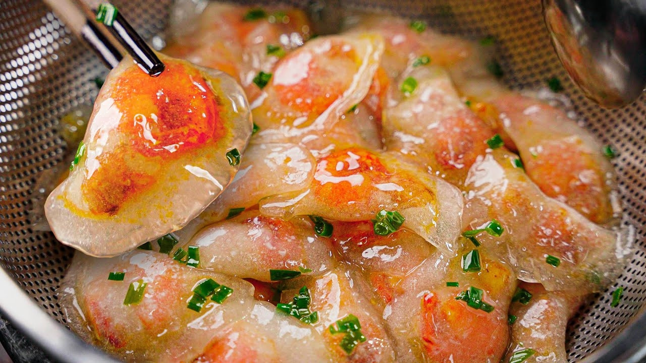 Bánh bột lọc trần đã hoàn thành với mỡ hành
