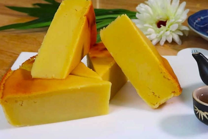 Bánh đậu xanh nướng bùi thơm từ sữa công thức và trứng