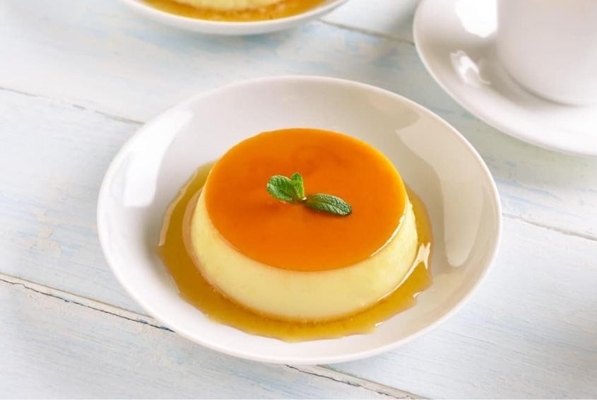 Bánh flan mềm mịn từ sữa công thức và trứng