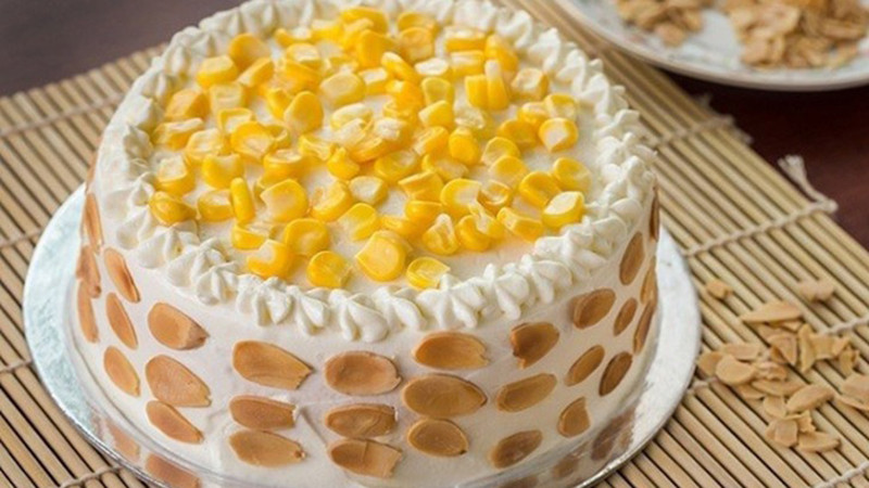 Bánh kem bắp vàng ươm, cốt bông lan mềm xốp