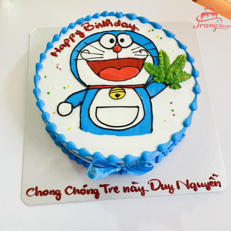 Bánh kem Doremon dễ thương cho bé gái với bông hoa trang trí
