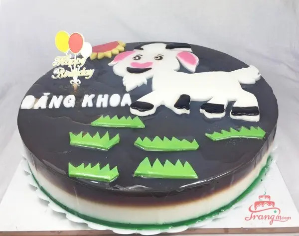 bánh kem hương vani với lớp kem tươi xốp mịn