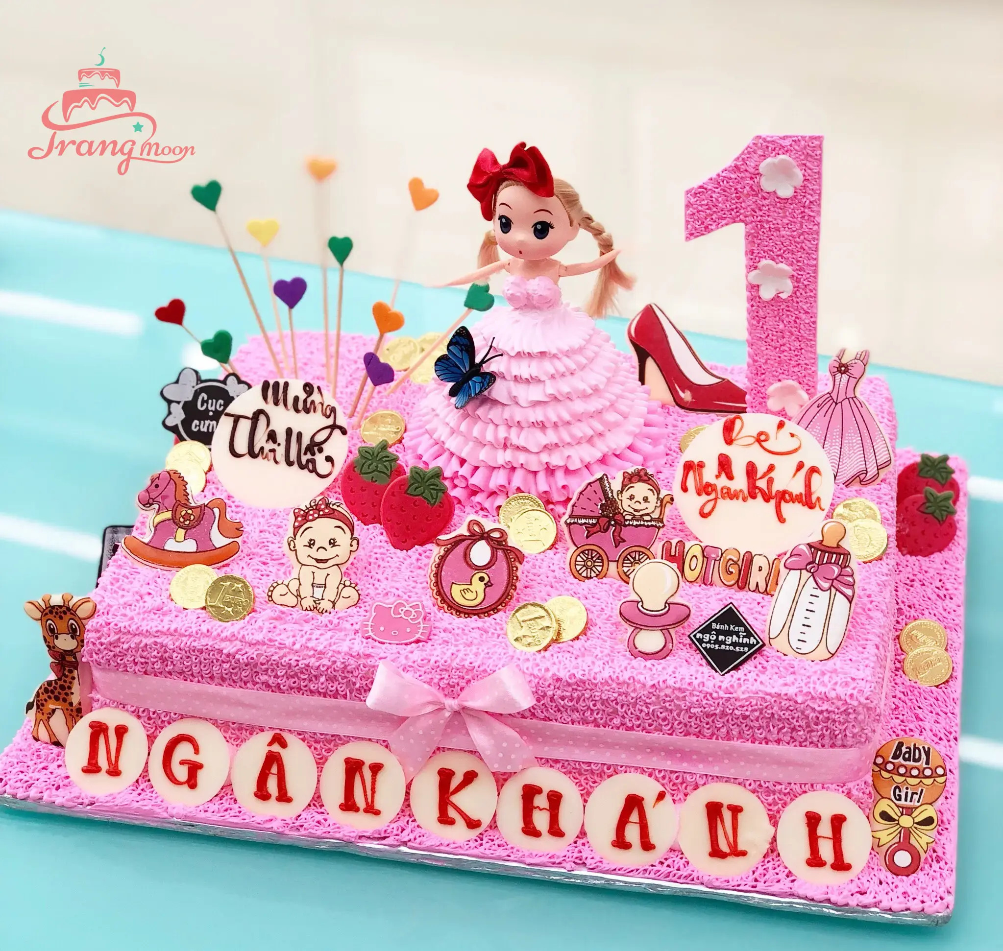 Bánh kem sinh nhật hình công chúa chibi mặc váy hồng