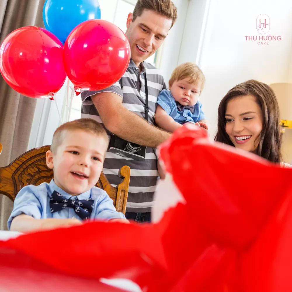 Bánh kem và lời chúc sinh nhật cháu trai hài hước, vui nhộn