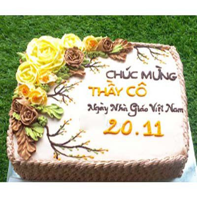 Bánh kem với chữ "Mừng Ngày 20/11" và trang trí hoa văn