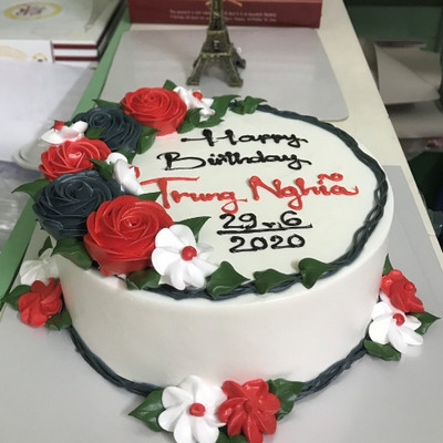 Bánh sinh nhật chồng yêu trang trí hoa 3D tinh tế và đẹp mắt