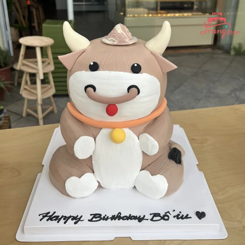 Bánh sinh nhật con trâu phong cách hoạt hình đáng yêu cho bé trai