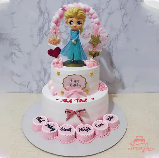 Bánh sinh nhật Elsa hai tầng với tạo hình búp bê công chúa