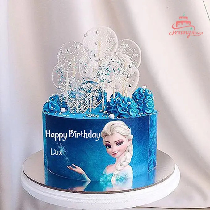Bánh sinh nhật Elsa trang trí đẹp mắt với gam màu xanh