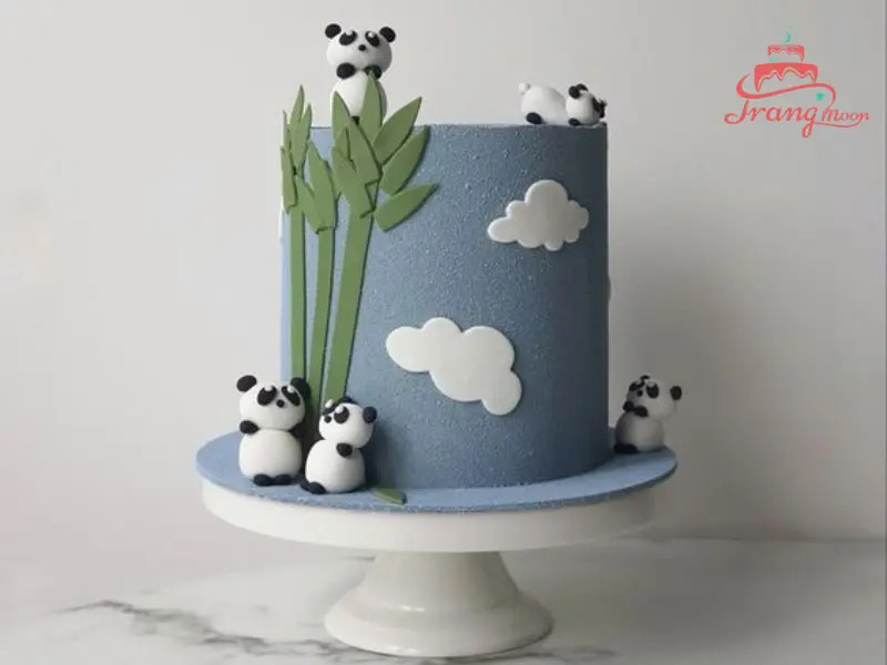 Bánh sinh nhật gấu trúc đáng yêu và măng tre
