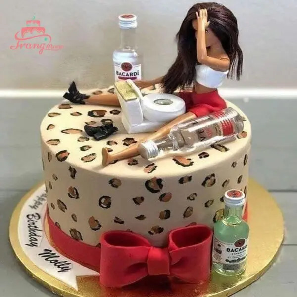 Bánh sinh nhật hài hước, độc đáo tặng bạn thân nữ