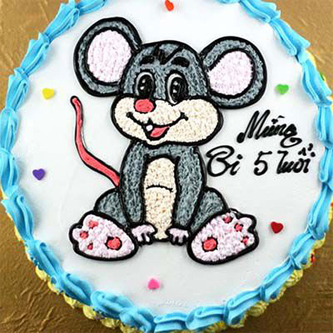Bánh sinh nhật hình con chuột cho bé 5 tuổi