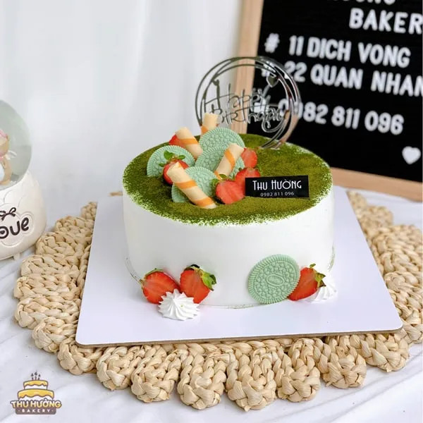 Bánh sinh nhật matcha phủ bột trà xanh tặng bố mẹ