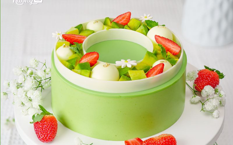 bánh sinh nhật mousse bơ xanh tươi đơn giản