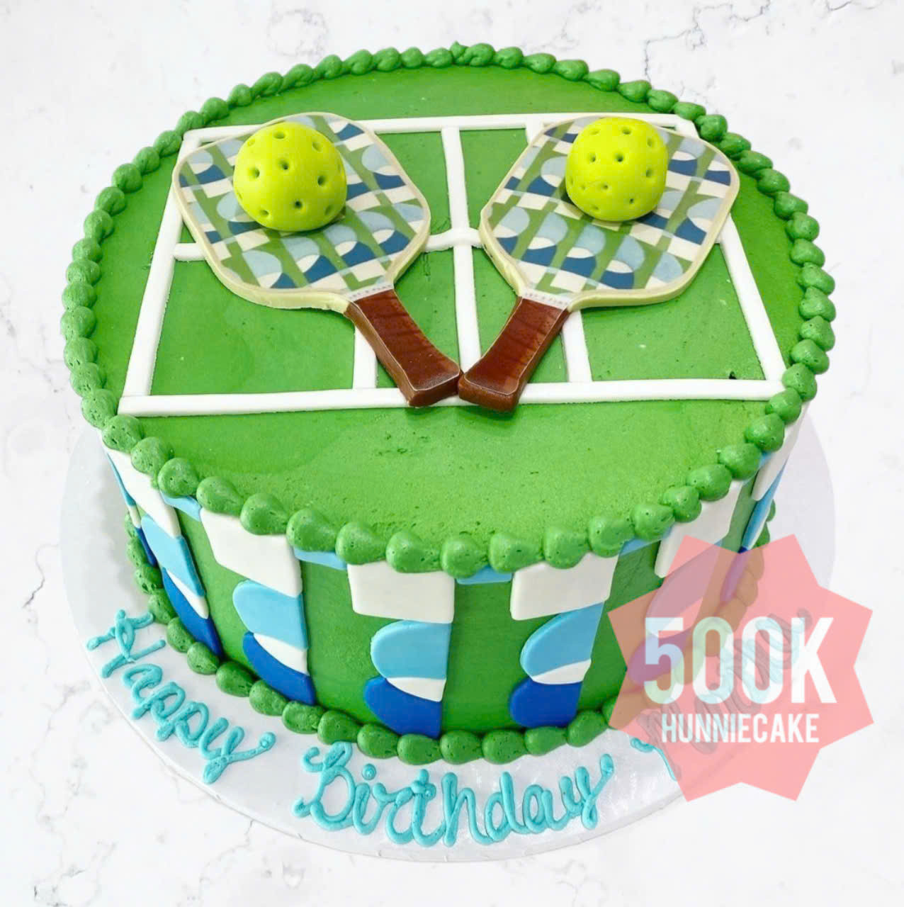 Bánh sinh nhật Pickleball với logo đội hoặc thương hiệu