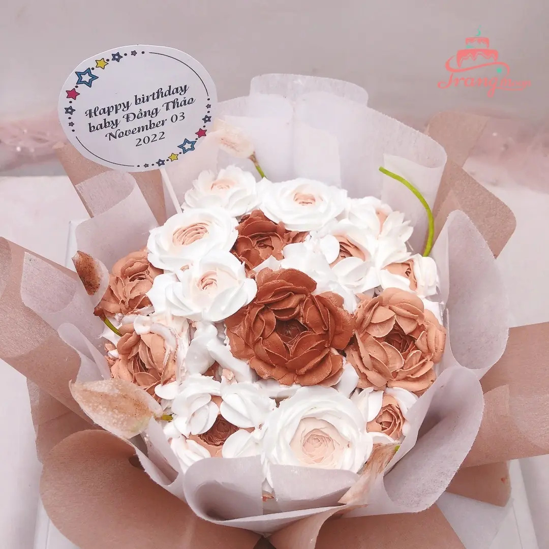 Bánh sinh nhật sang chảnh, hiện đại cho bạn thân nữ với tông màu pastel