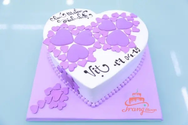 Bánh sinh nhật trái tim đẹp màu tím thủy chung