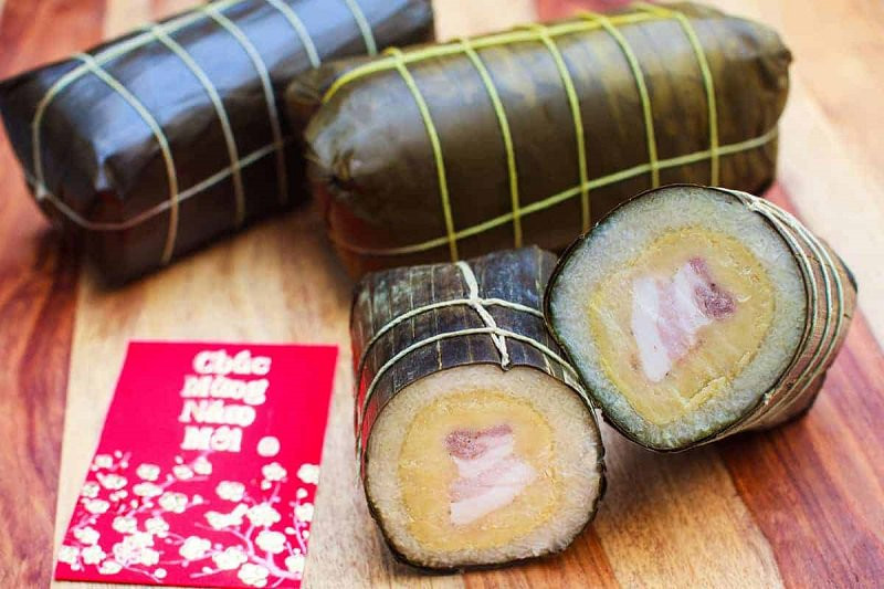Bánh tét cũng là món nhất định phải có ngày Tết