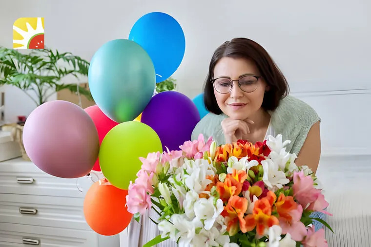 Bó hoa tươi thắm thể hiện lòng kính trọng khi chúc sinh nhật sếp nữ
