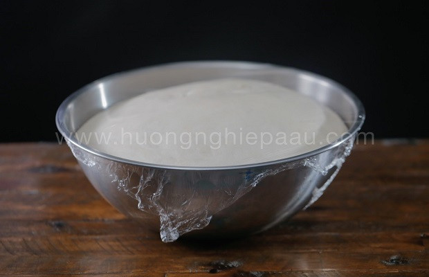 bột bánh tiêu được bọc kín ủ
