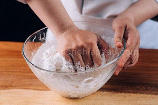 Cách làm bánh quai vạc với vỏ bột mềm mịn