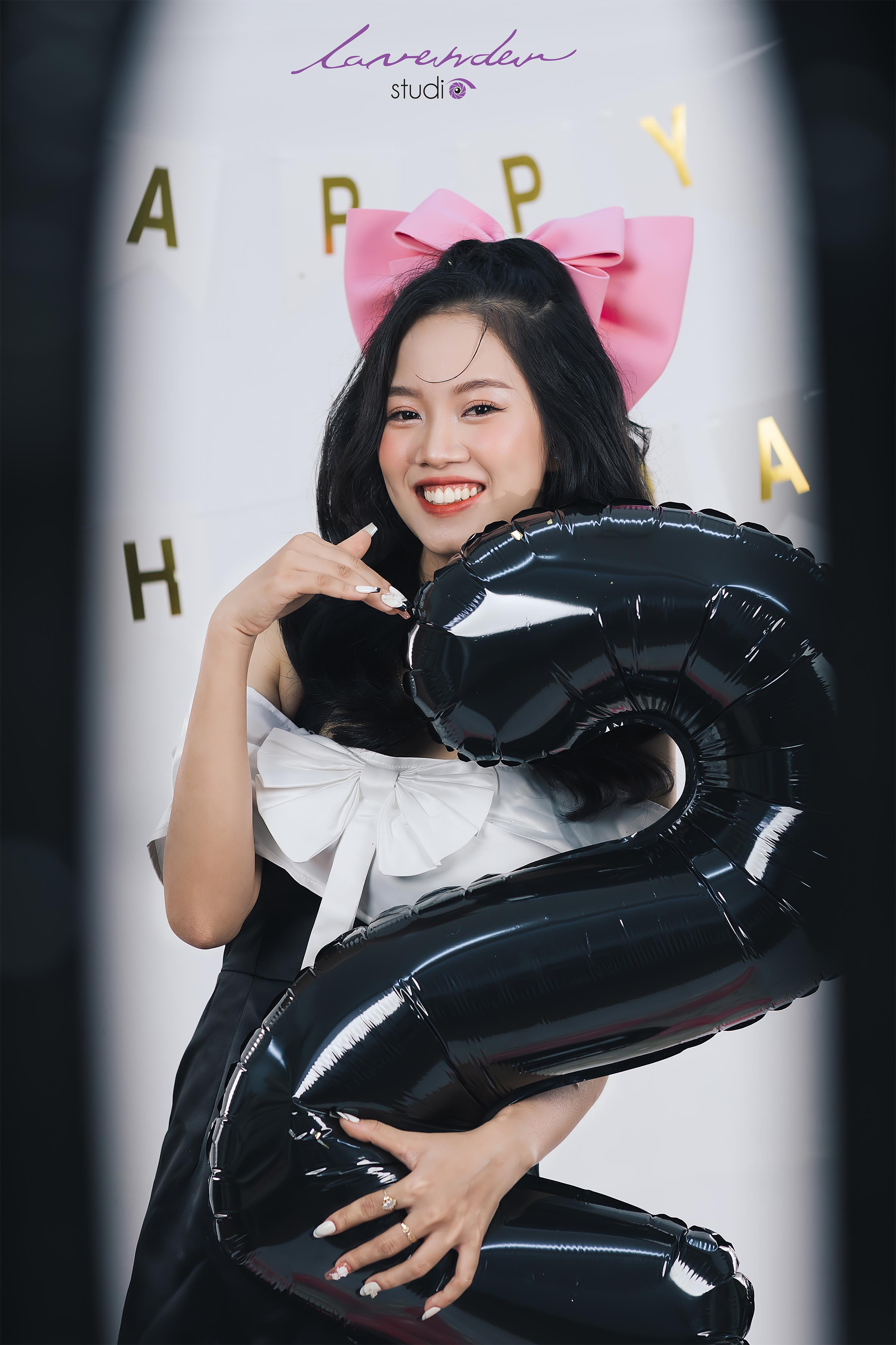 Chụp hình sinh nhật cho nữ