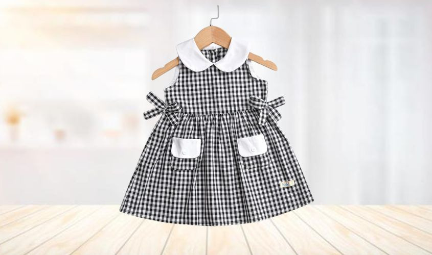 Đầm bé gái xinh xắn làm quà sinh nhật