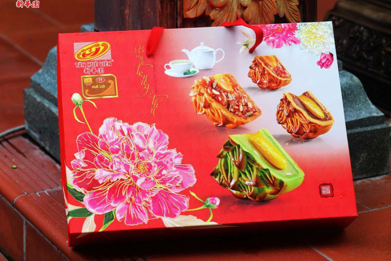 Hộp bánh trung thu Tân Huê Viên Huê Lợi cao cấp