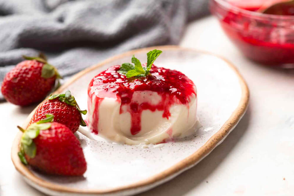 Khám phá hương vị panna cotta truyền thống của Ý.