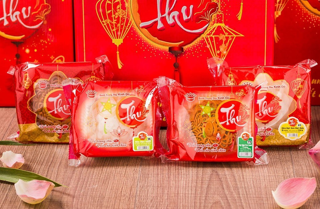Kiểm tra kỹ bao bì bánh Trung thu trước khi mua
