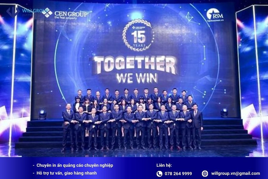 kiểm tra màu sắc trên bản in thử banner sinh nhật công ty Cengroup