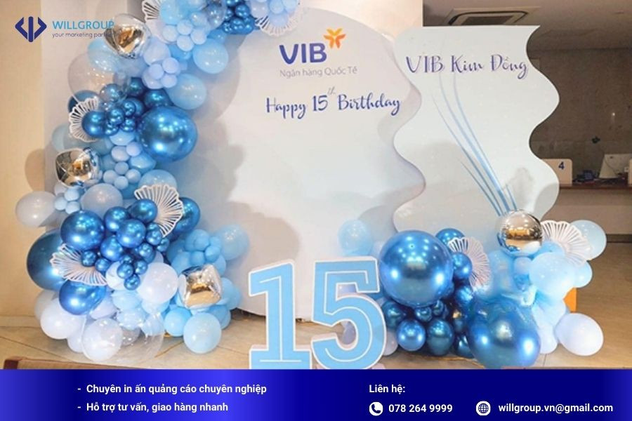 lắp đặt banner sinh nhật công ty ngân hàng VIB tại sự kiện