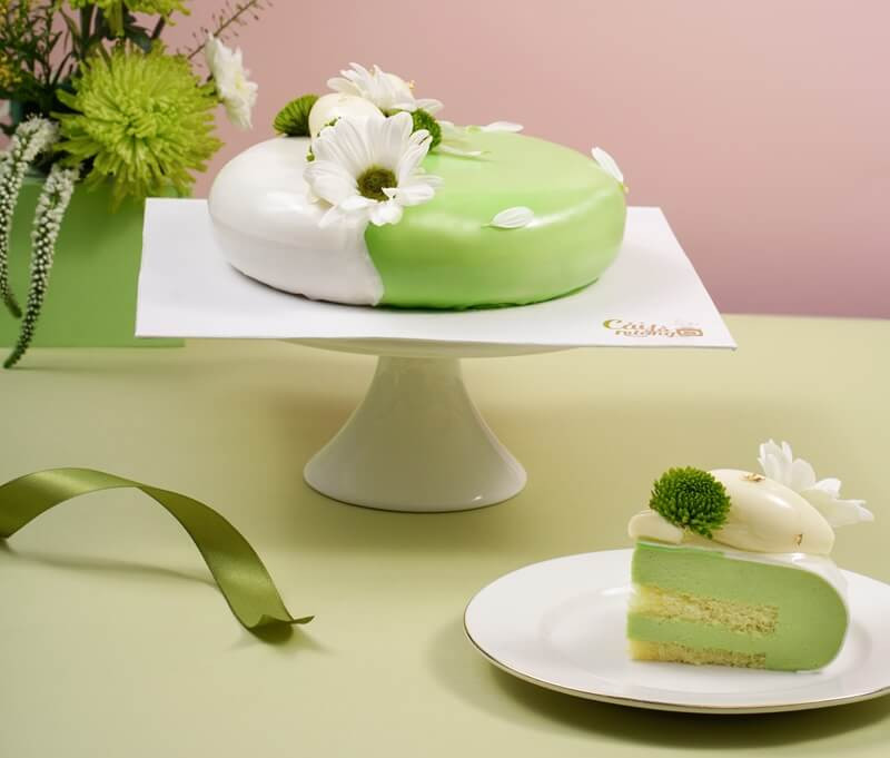 Mẫu bánh sinh nhật cho bạn trai phong cách Entremet sang trọng