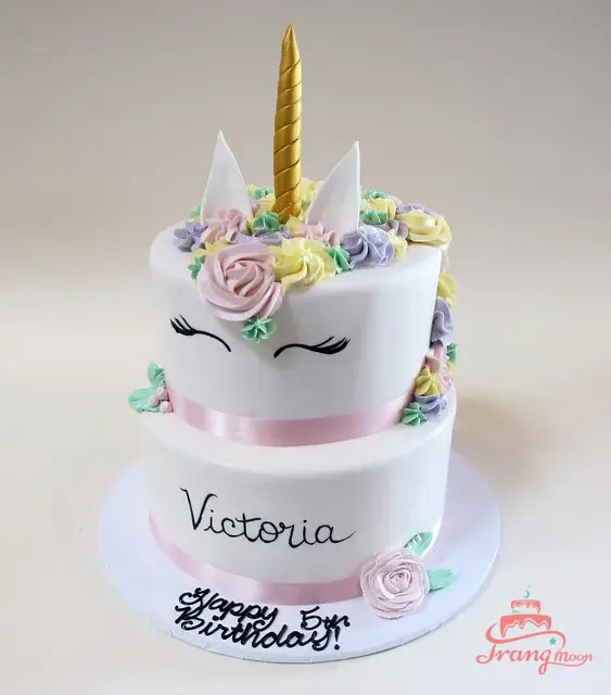 Mẫu bánh sinh nhật cho bé gái 1 tuổi hình kỳ lân Unicorn màu sắc