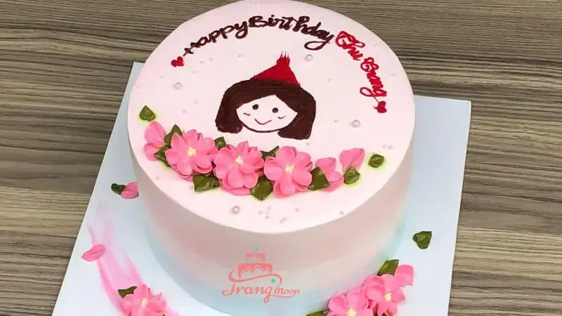 Mẫu bánh sinh nhật cho bé gái với phong cách nữ tính, trang nhã