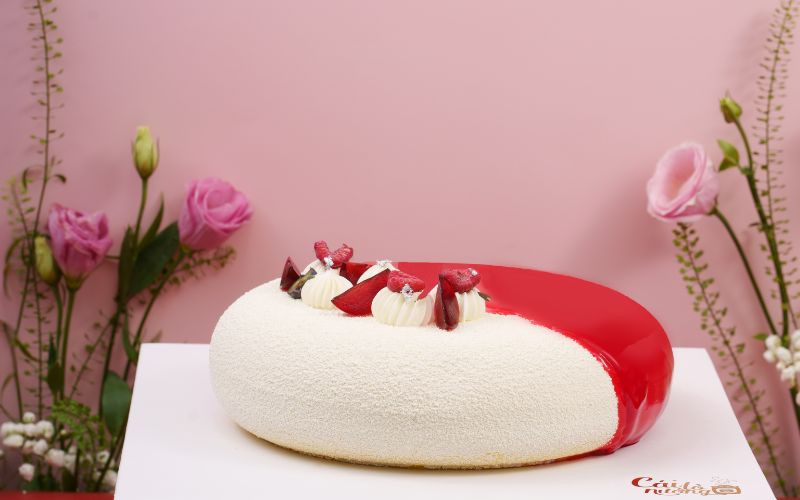 mẫu bánh sinh nhật entremet cherry sang trọng