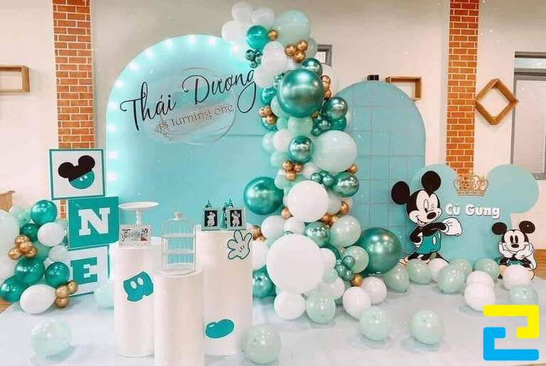 Mẫu phông nền mừng sinh nhật bé trai Thái Dương với chủ đề rừng rậm