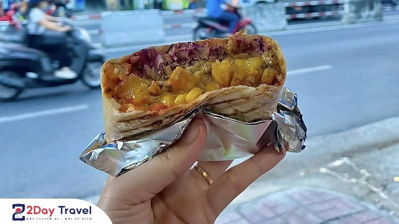 Món Tacos Gà tại DORA, một trong những tiệm bánh tacos gần đây được yêu thích