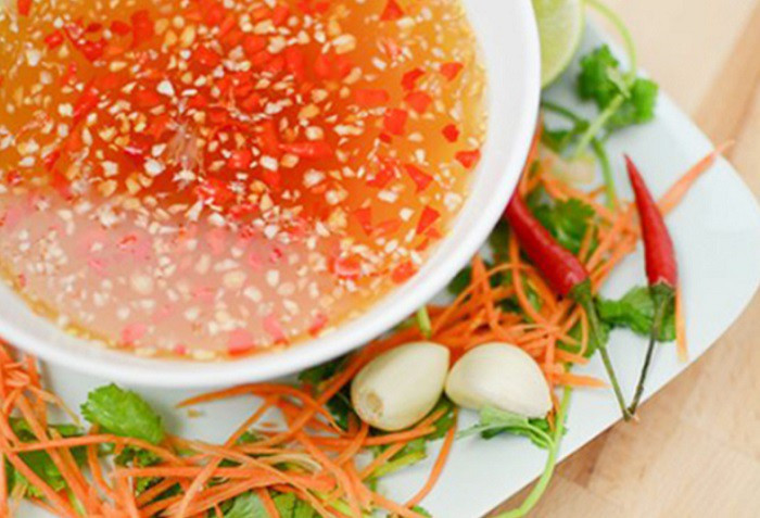 Nước chấm nem rán đã làm xong
