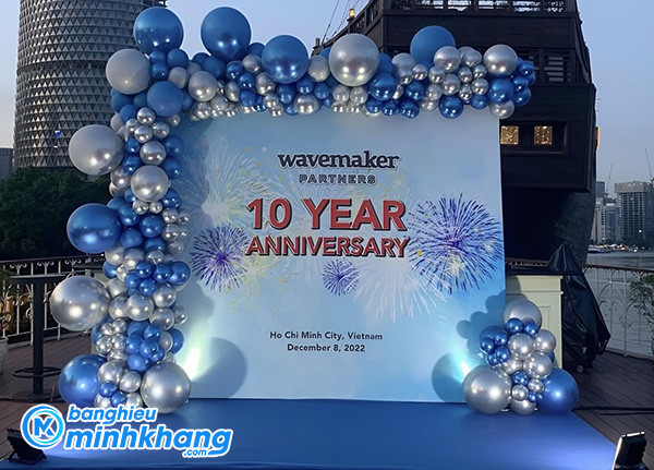 Phông nền sinh nhật 10 năm công ty Wavemaker