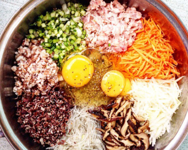 Sơ chế các loại nguyên liệu làm nem