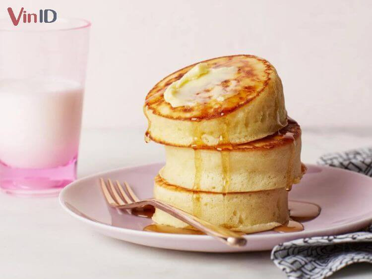 Thành phẩm món bánh pancake bồng bềnh, mềm xốp